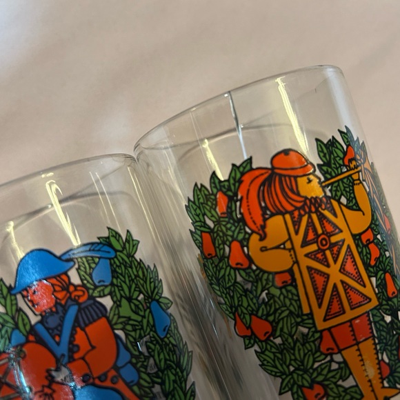 1970’s vintage Set of 12 Days of Christmas Glasses - Picture 5 of 8